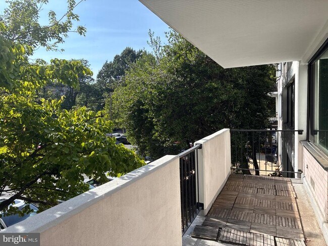 Building Photo - 4501 Arlington Blvd