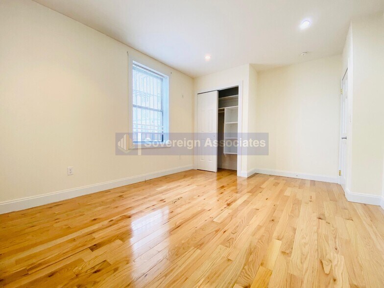 Building Photo - 289 Convent Ave