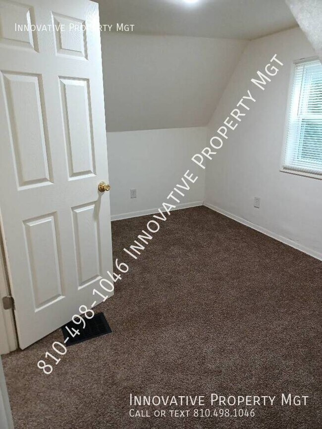 Building Photo - Recently refinished 3 bedroom , 1 bath home!