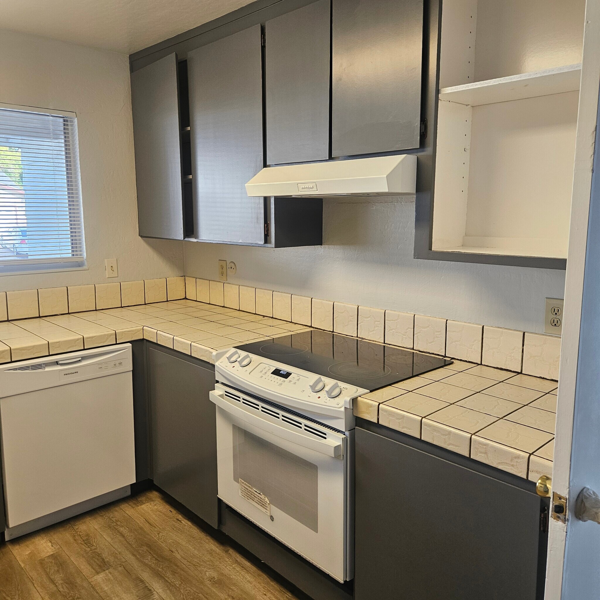 Building Photo - 2838 Saint Denis Dr