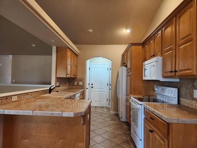 Building Photo - 157 Beacon Way