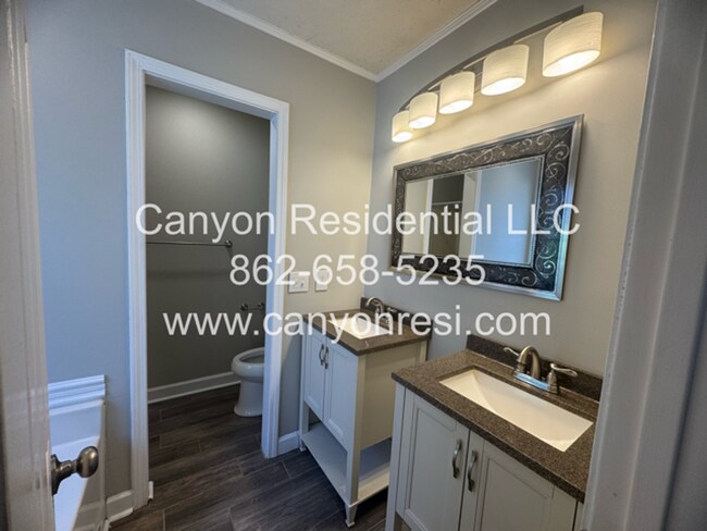 Building Photo - Spacious 3-Bedroom Home for Rent in Raeford