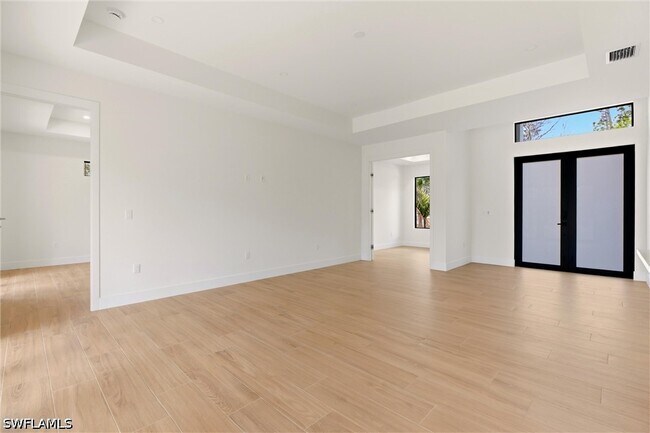 Building Photo - 1514 47th Ave NE