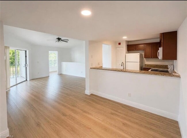 Building Photo - 161 Santa Clara Dr
