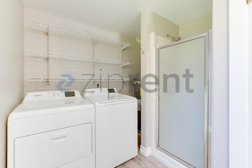 Building Photo - 14325 19th Ave NE