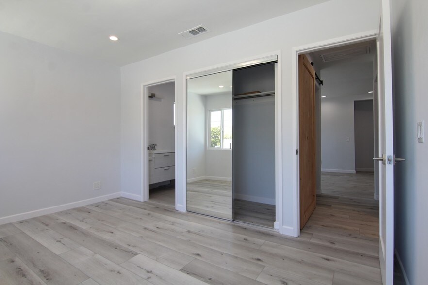 Building Photo - 12407 Havelock Ave