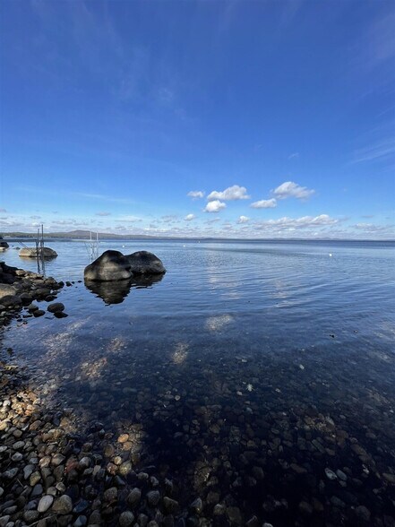 Building Photo - 8 Nancy Ln