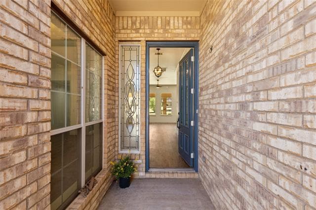 Building Photo - 9913 Hanford Dr