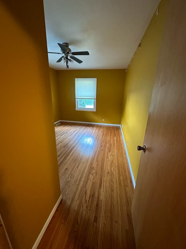 Bedroom - 521 Capitol Dr