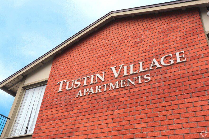 Tustin Village Apartments 15701 Tustin Village Way Tustin CA 92780