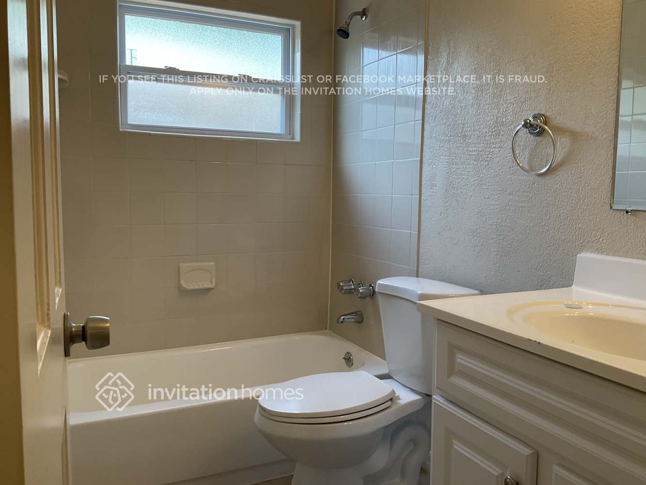 Building Photo - 626 Huntington St