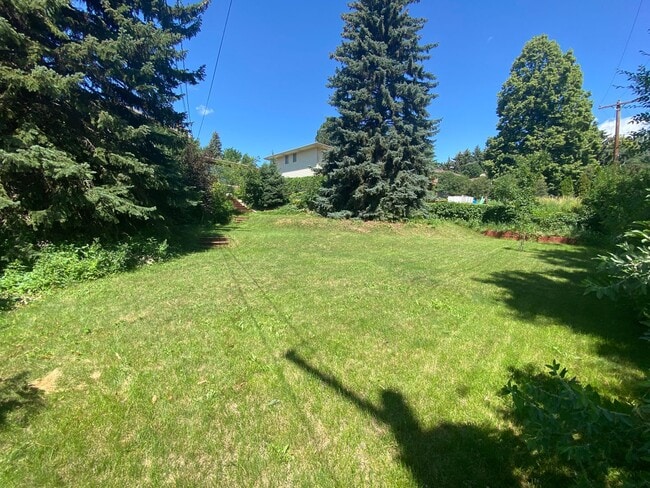 Building Photo - 3 bedroom - 2.5 bathroom - Single Family Home