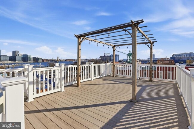 Building Photo - 1314 Webster St