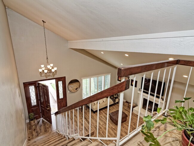 Building Photo - 5728 El Cabo Ct