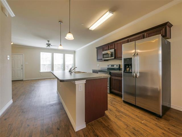 Building Photo - 5421 Dolores Pl