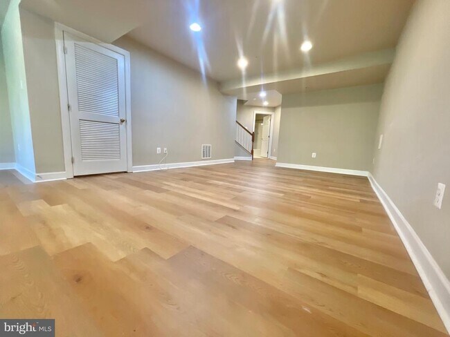 Building Photo - 3550 Tabard Ln