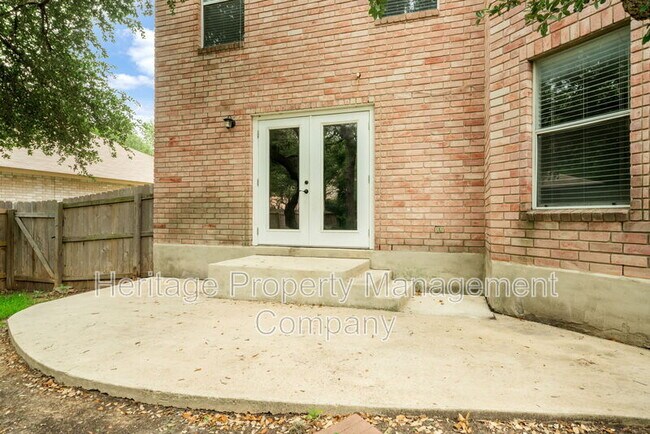 Building Photo - 17427 Sapphire Rim Dr