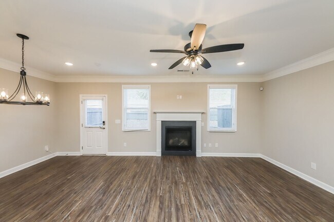 Building Photo - 3604 Silvery Wy