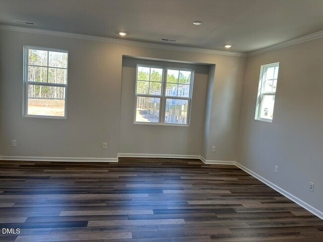 Building Photo - 451 Deercroft Dr