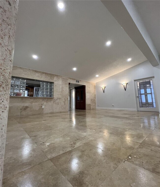 Building Photo - 15540 SW 156th Ave