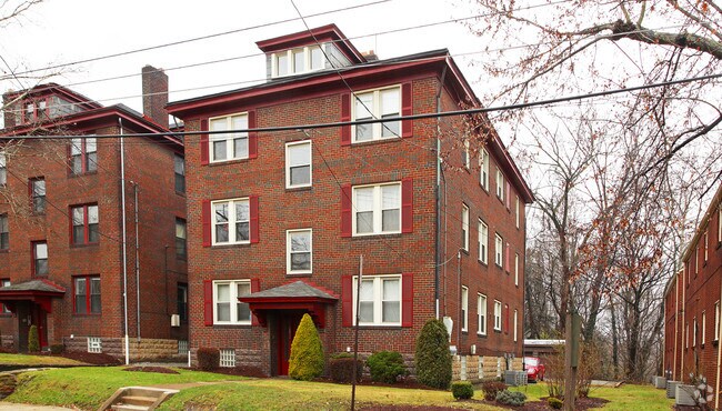 Primary Photo - Pennwood Apartments