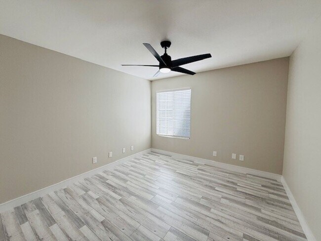 Building Photo - 2200 S Fort Apache Rd