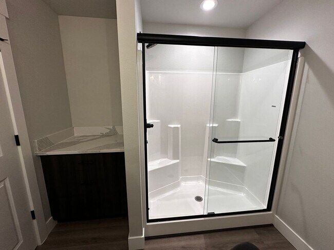 Building Photo - 176