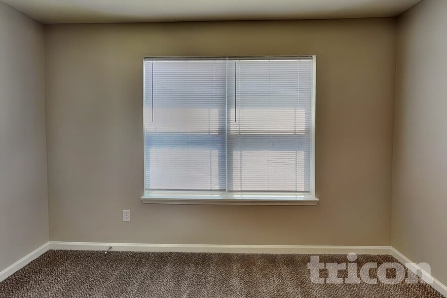 Building Photo - 1810 Downey Ln