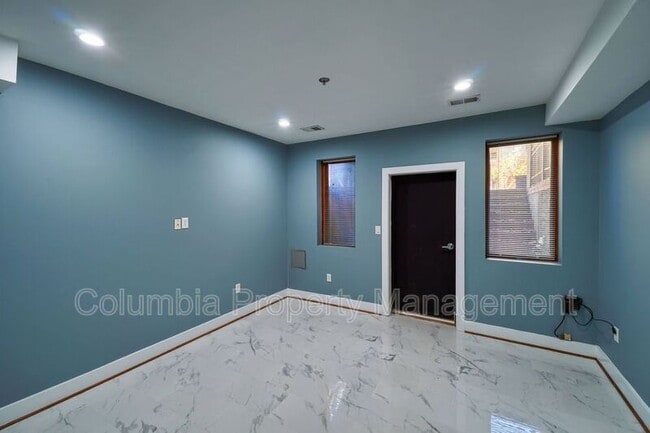 Building Photo - 1553 9th St NW