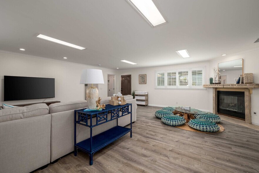 Building Photo - 4880 Kane St