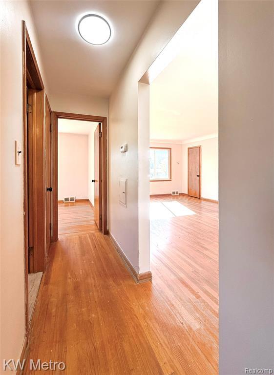 Building Photo - 2182 Vernier Rd