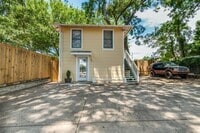 Building Photo - 4527 Worth St