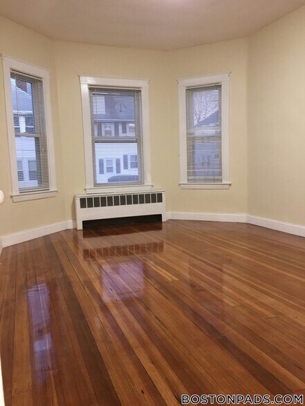 Primary Photo - 258 Belmont St