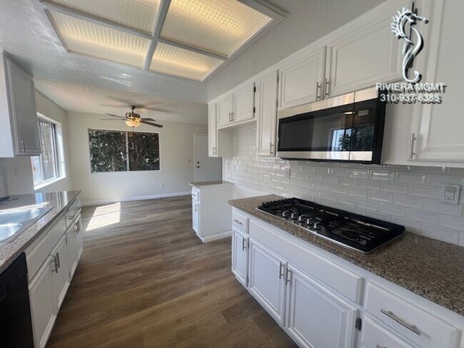 Building Photo - 2 BR 1 BA Condo in San Pedro