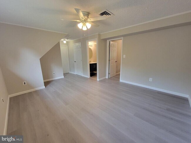 Building Photo - 7598 Springfield Hills Dr