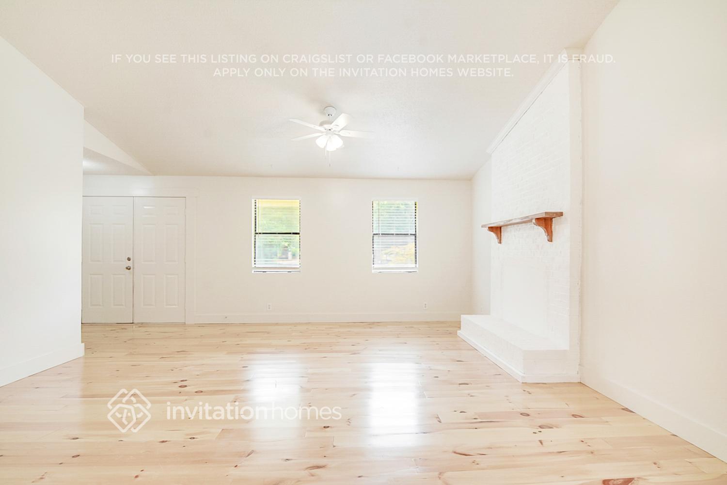 Building Photo - 10612 Chelsea Dr