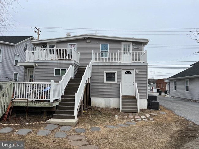 Building Photo - 3552 Lincoln Hwy