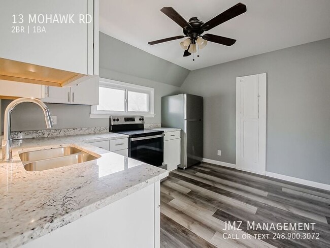 Building Photo - 13 Mohawk Rd