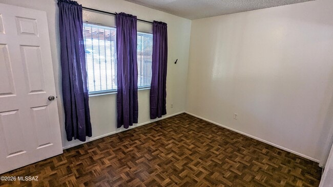 Building Photo - 3853 E Mainyard Pl