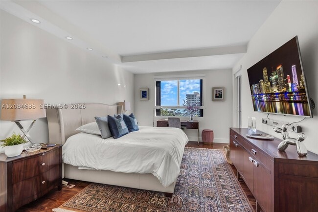 Building Photo - 151 Crandon Blvd