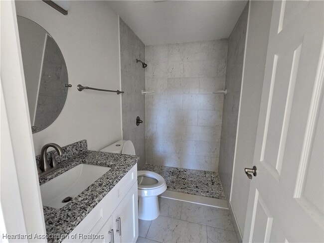 Building Photo - 6803 Dickinson Dr