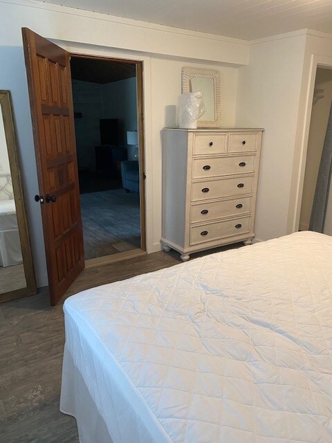 15x15sf bedroom (King) - 7 Melville Ln