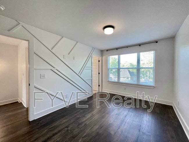 Building Photo - 300 Stewarts Ferry Pike