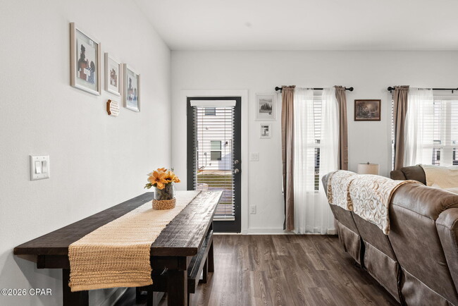 Building Photo - 5899 Tyndall Pl