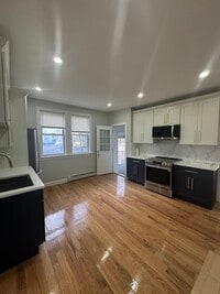 Building Photo - 54 Hebron Ave
