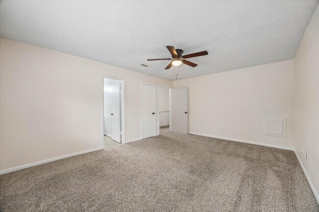 Building Photo - 1323 Reddleshire Ln