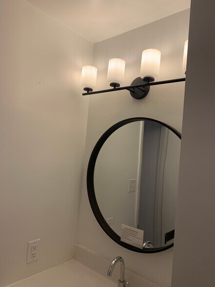 Upgraded lighting & mirror - 2651 Gatewood Cir
