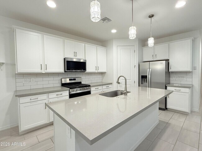 Building Photo - 11313 E Unger Ave