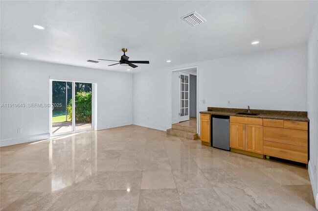 Building Photo - 6731 SW 138th St