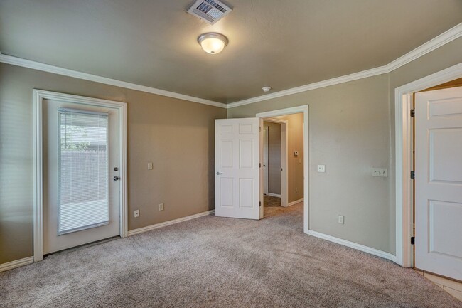 Building Photo - Ask About Our $350 Off Move In Special! Ch...